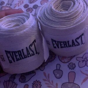 Everlast 120 core hand wraps